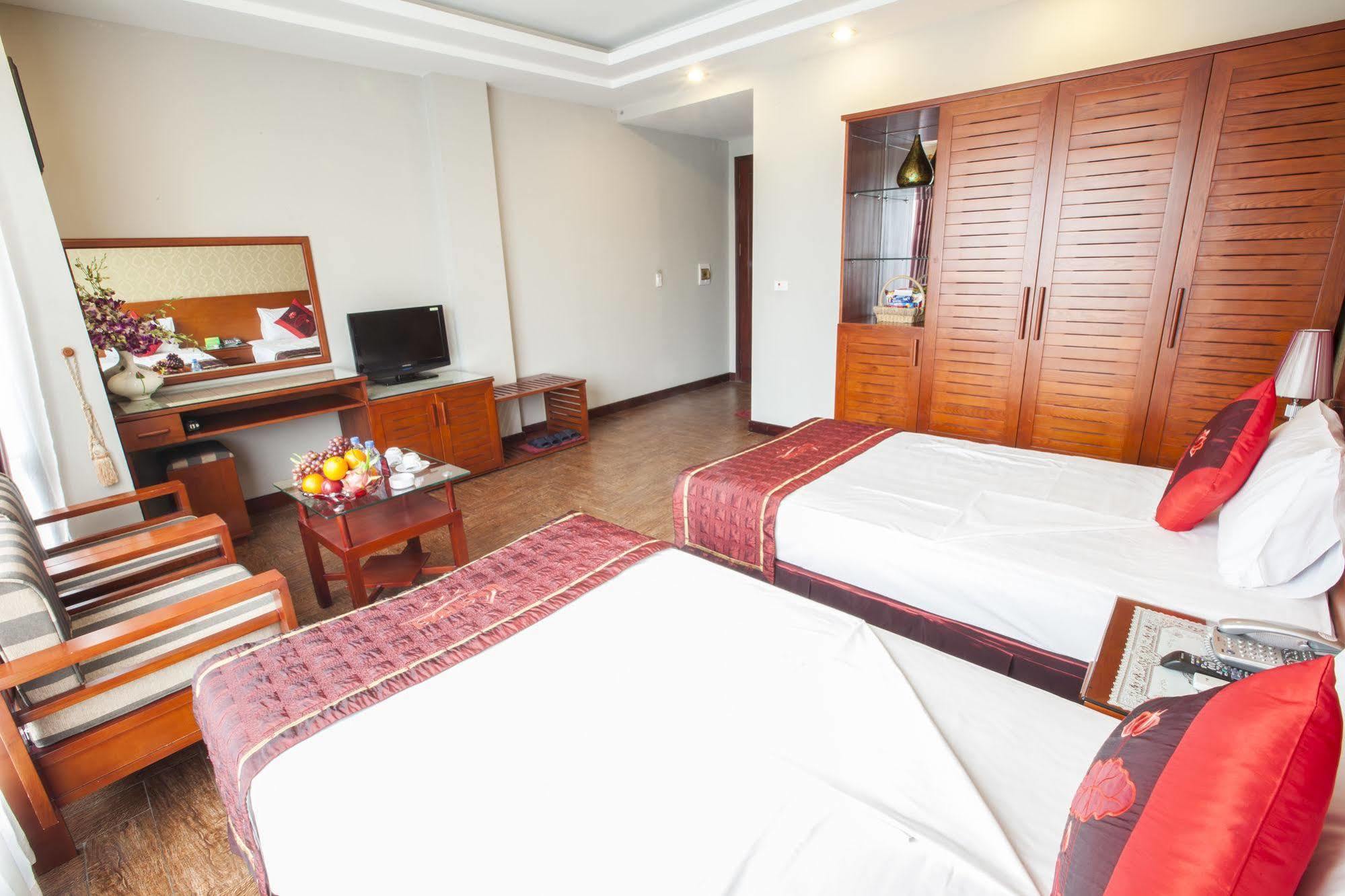 Sen Hotel - Managed By Sen Hotel Group Ханой Екстериор снимка